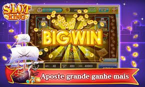 qq22000 APP မိုဘိုင်းဖုန်းတွင် Slots နှင့် Sportsbook ကစားနေသောမြင်ကွင်း
